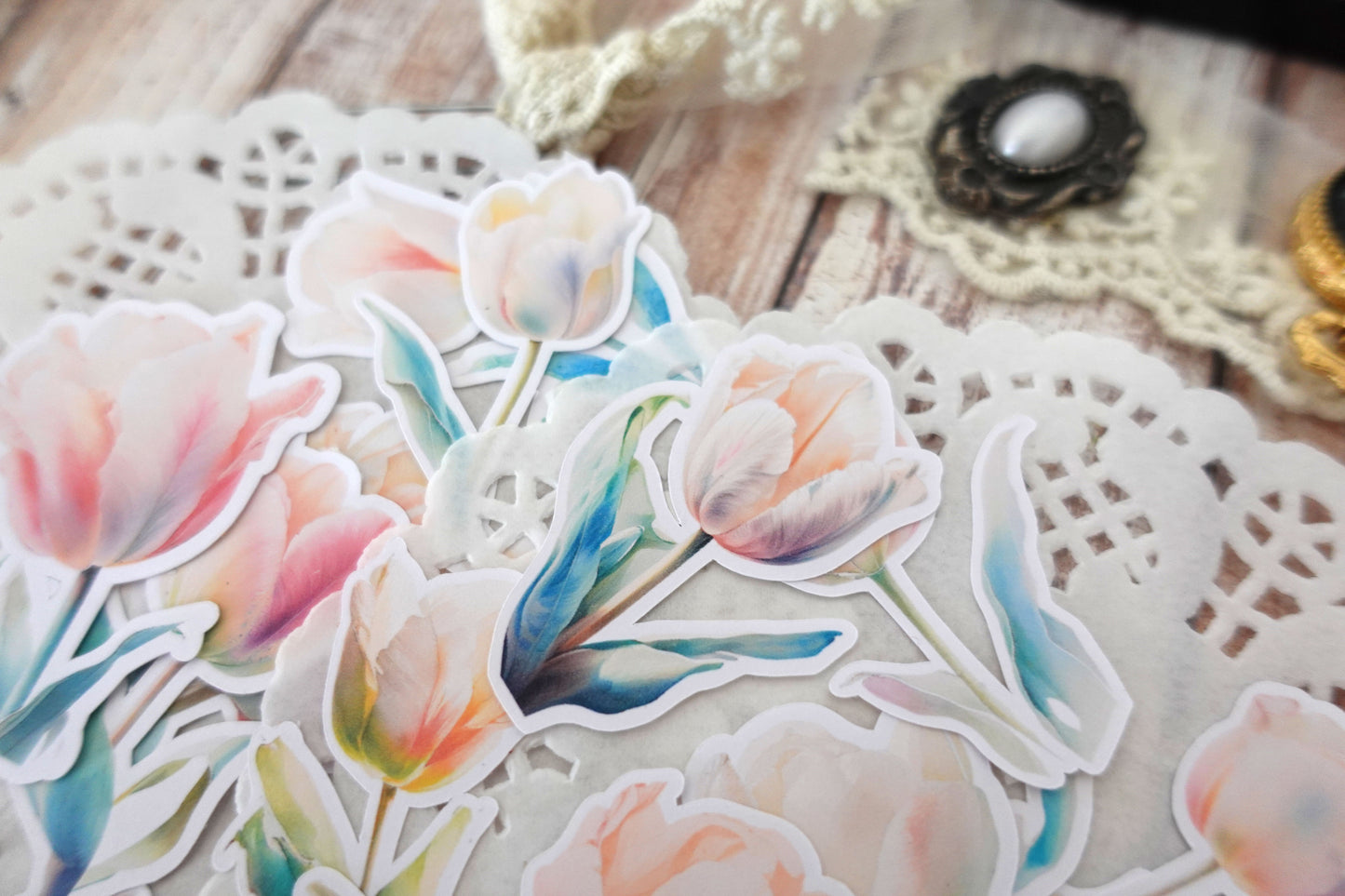 16 pieces Tulips Die Cut Stickers